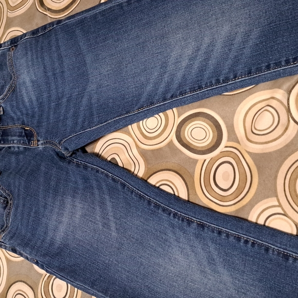 Old Navy jeans.  Size 10 regular. - Picture 5 of 11